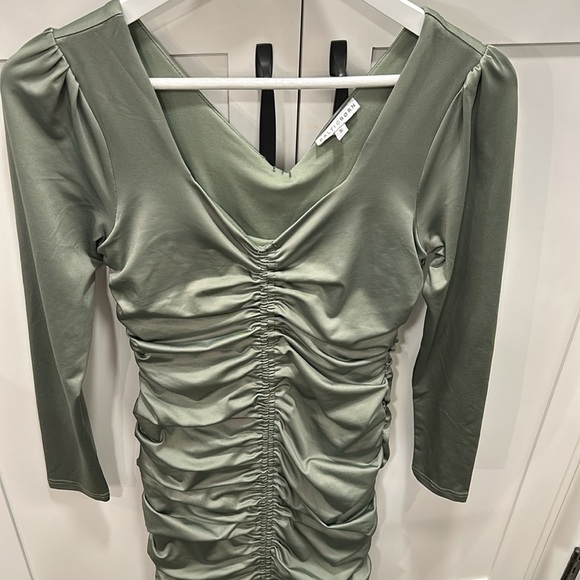 Baltic Born Women's Camden Town Midi Dress Ruched Green Sage Size Small - Picture 13 of 14